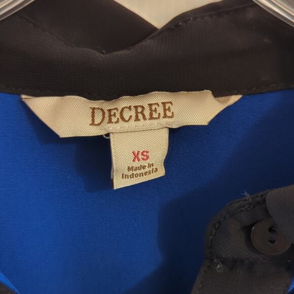 EUC Decree Button Down Shirt, XS - Picture 3 of 5